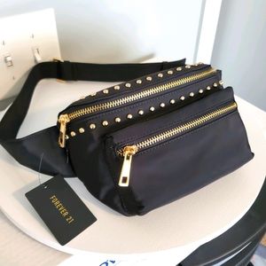 Black Studden Fanny Pack